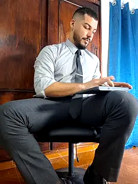 HenryBenso online show from October 7, 5:10 pm