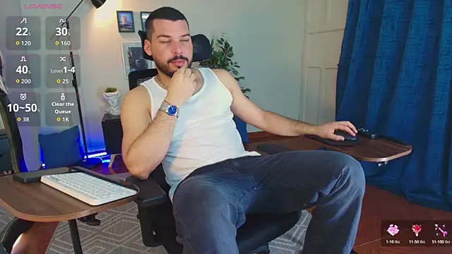 Snapshot of HenryBenso chatting on May 6, 2:00 pm HenryBenso online show from May 6, 2:00 pm