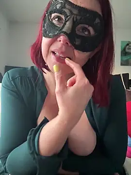 la petite prunette69 online show from March 14, 5:40 pm