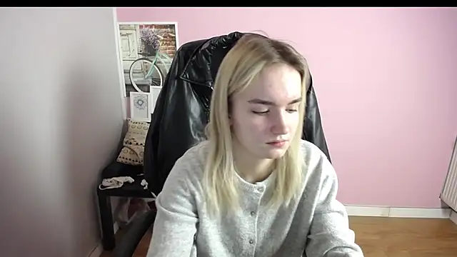 viktoria lovely online show from February 12, 7:36 am