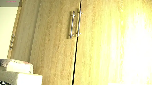 aidaadams online show from November 27, 11:23 am