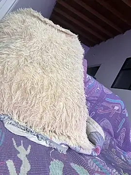 NicholScully online show from April 1, 11:46 pm