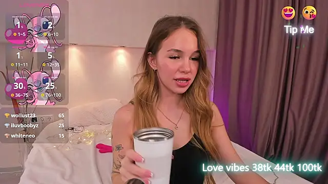 Snapshot of Tracy-Taylor chatting on January 25, 2:25 pm Tracy-Taylor online show from January 25, 2:25 pm