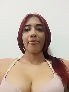 Snapshot of karol_cortes_18 chatting on January 25, 12:16 pm karol cortes 18 online show from January 25, 12:16 pm
