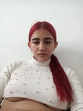 Snapshot of karol_cortes_18 chatting on March 7, 8:44 pm karol cortes 18 online show from March 7, 8:44 pm