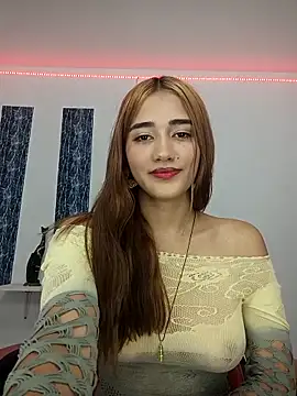 Snapshot of karol_cortes_18 chatting on November 13, 8:08 pm karol cortes 18 online show from November 13, 8:08 pm