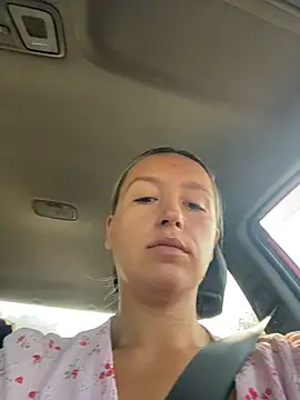 Snapshot of StasyWood chatting on July 7, 1:19 am StasyWood online show from July 7, 1:19 am