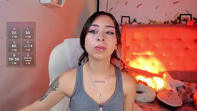  cloe martinez online show from March 1, 9:15 pm