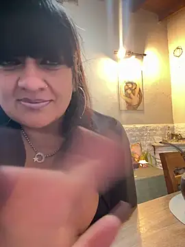 Snapshot of Sensualmente333 chatting on June 3, 11:57 am Sensualmente333 online show from June 3, 11:57 am