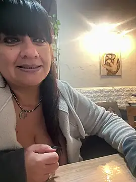 Snapshot of Sensualmente333 chatting on July 14, 11:38 am Sensualmente333 online show from July 14, 11:38 am