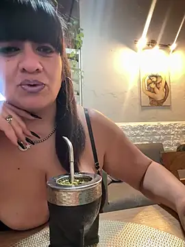 Snapshot of Sensualmente333 chatting on July 29, 1:09 pm Sensualmente333 online show from July 29, 1:09 pm