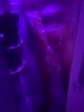 Snapshot of alexisxxxporno chatting on September 24, 7:23 am alexisxxxporno online show from September 24, 7:23 am