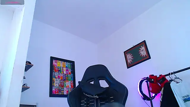 yosoy enzo2020 online show from February 10, 1:04 pm