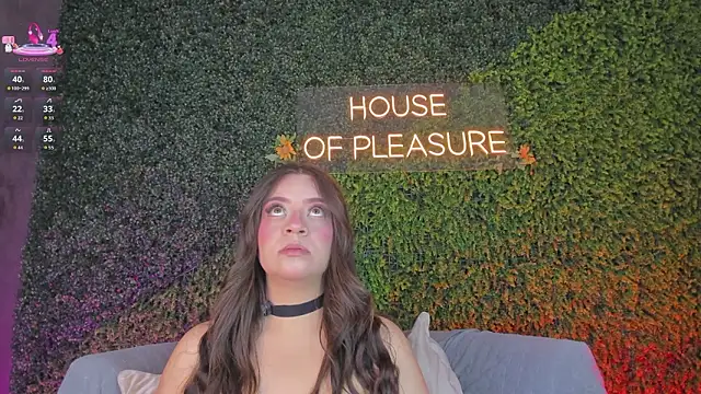 sarah-bonneth online show from February 24, 11:52 am