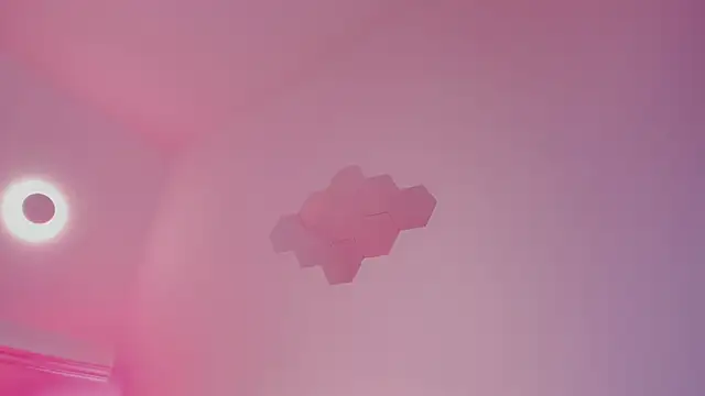 sarah-bonneth online show from April 23, 11:42 am