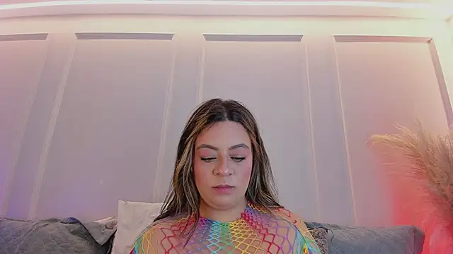 sarah-bonneth online show from June 2, 11:34 am
