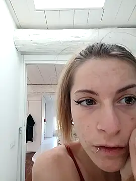 Snapshot of Cristina02 chatting on May 1, 9:25 am Cristina02 online show from May 1, 9:25 am