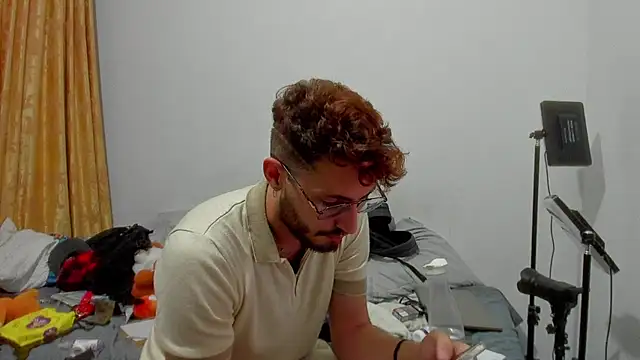 Snapshot of axel_giracr chatting on January 24, 1:45 am axel giracr online show from January 24, 1:45 am