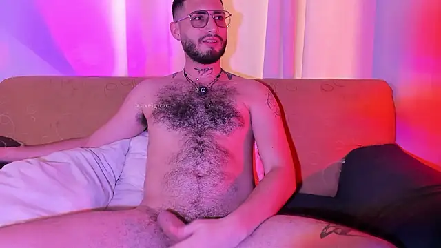 axel giracr online show from March 14, 8:36 pm