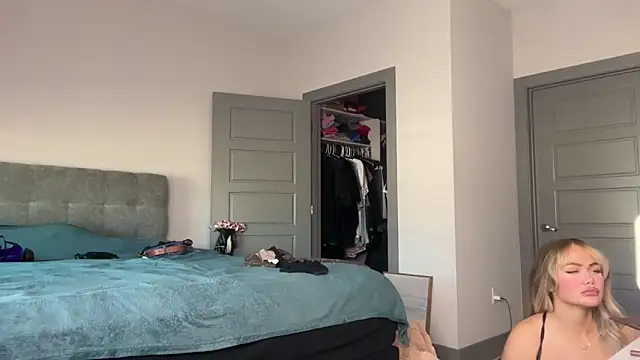 ElenaErickson online show from January 20, 10:59 pm