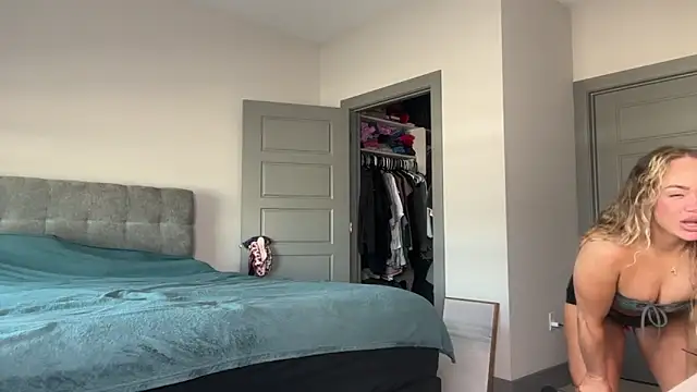 ElenaErickson online show from January 29, 8:35 pm