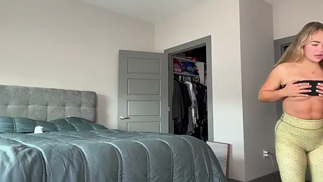 ElenaErickson online show from March 12, 7:59 pm