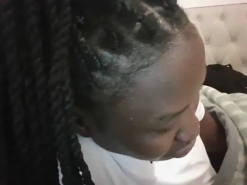 Snapshot of just_nala chatting on May 3, 9:59 am just nala online show from May 3, 9:59 am