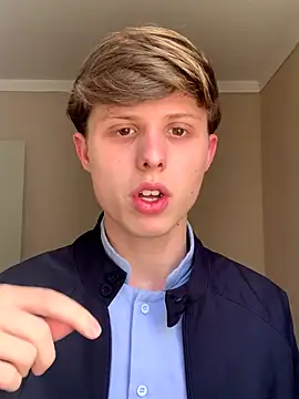 Snapshot of Diego17age chatting on September 18, 4:53 pm Diego17age online show from September 18, 4:53 pm