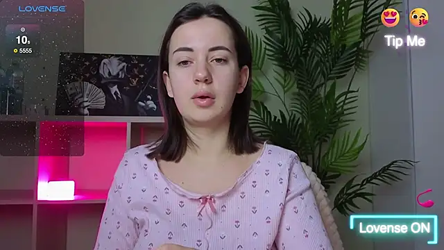 SweetieKendl online show from February 23, 10:40 pm