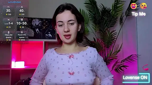 SweetieKendl online show from March 18, 9:29 pm