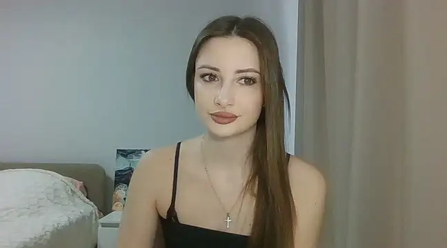 Snapshot of Jule_Helen chatting on February 18, 6:59 am Jule Helen online show from February 18, 6:59 am