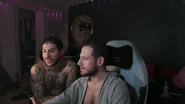 Snapshot of KingCal205 chatting on November 13, 6:34 am KingCal205 online show from November 13, 6:34 am