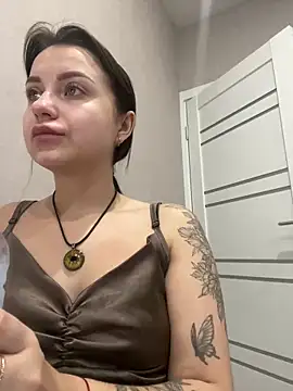 Snapshot of ellie_ssexy chatting on December 25, 4:44 am ellie ssexy online show from December 25, 4:44 am