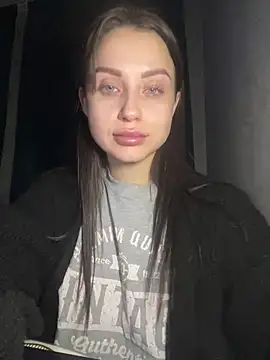 Snapshot of ellie_ssexy chatting on January 15, 10:24 pm ellie ssexy online show from January 15, 10:24 pm