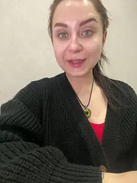 Snapshot of ellie_ssexy chatting on February 6, 4:53 am ellie ssexy online show from February 6, 4:53 am