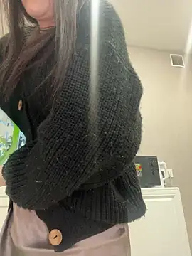 Snapshot of ellie_ssexy chatting on February 25, 4:46 am ellie ssexy online show from February 25, 4:46 am