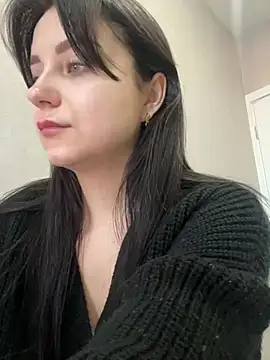 Snapshot of ellie_ssexy chatting on March 4, 5:11 am ellie ssexy online show from March 4, 5:11 am