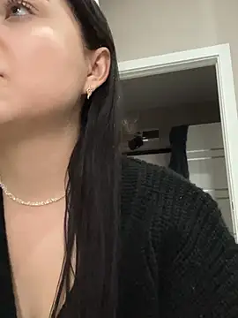 Snapshot of ellie_ssexy chatting on March 5, 1:39 pm ellie ssexy online show from March 5, 1:39 pm