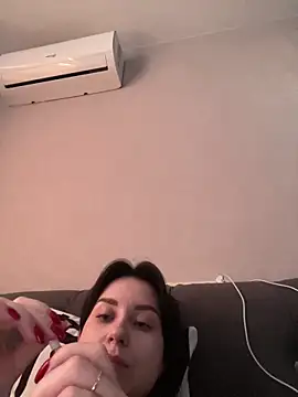 Snapshot of ellie_ssexy chatting on March 8, 4:56 am ellie ssexy online show from March 8, 4:56 am