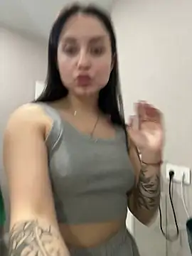 Snapshot of ellie_ssexy chatting on March 13, 6:01 pm ellie ssexy online show from March 13, 6:01 pm