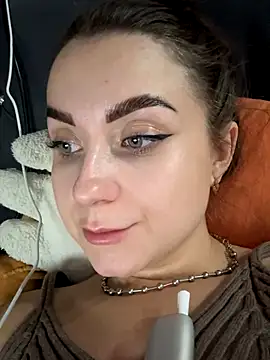 Snapshot of ellie_ssexy chatting on September 13, 8:08 pm ellie ssexy online show from September 13, 8:08 pm