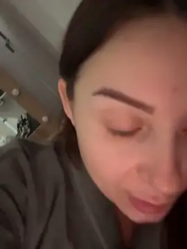 Snapshot of ellie_ssexy chatting on September 29, 4:17 am ellie ssexy online show from September 29, 4:17 am