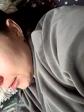 Snapshot of ellie_ssexy chatting on October 3, 4:20 am ellie ssexy online show from October 3, 4:20 am