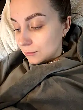 Snapshot of ellie_ssexy chatting on October 5, 8:07 pm ellie ssexy online show from October 5, 8:07 pm