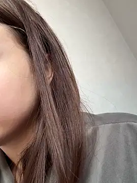 Snapshot of ellie_ssexy chatting on October 8, 4:21 am ellie ssexy online show from October 8, 4:21 am