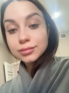 Snapshot of ellie_ssexy chatting on October 17, 4:26 am ellie ssexy online show from October 17, 4:26 am