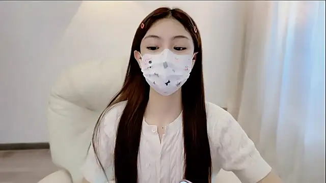 Snapshot of SHUIshui_ chatting on July 16, 5:35 am SHUIshui online show from July 16, 5:35 am