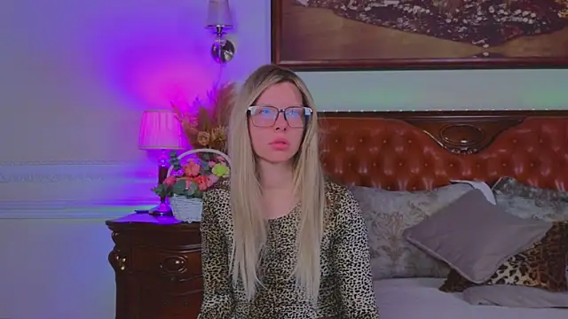 Real Tini online show from February 4, 6:08 am