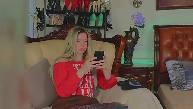 Real Tini online show from March 20, 7:24 am