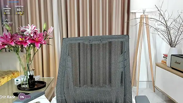 Snapshot of _Joliie_ chatting on February 24, 7:39 am Joliie online show from February 24, 7:39 am